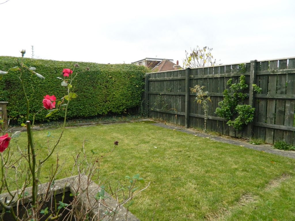 property details for 61 hutton lane guisborough ts14 8an - zoopla
