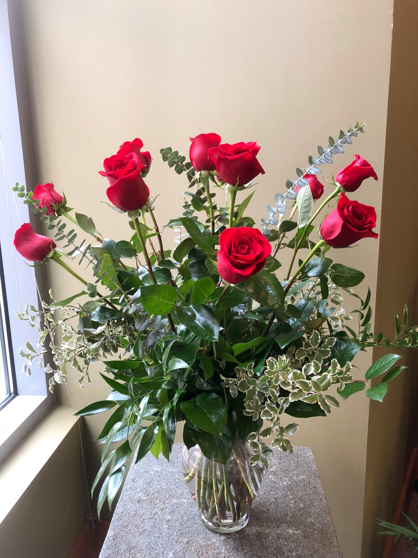 dozen long stem red roses in kansas city, mo | steve's floral shop