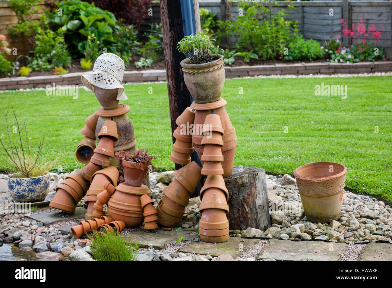 flowerpot men stock photos & flowerpot men stock images - alamy