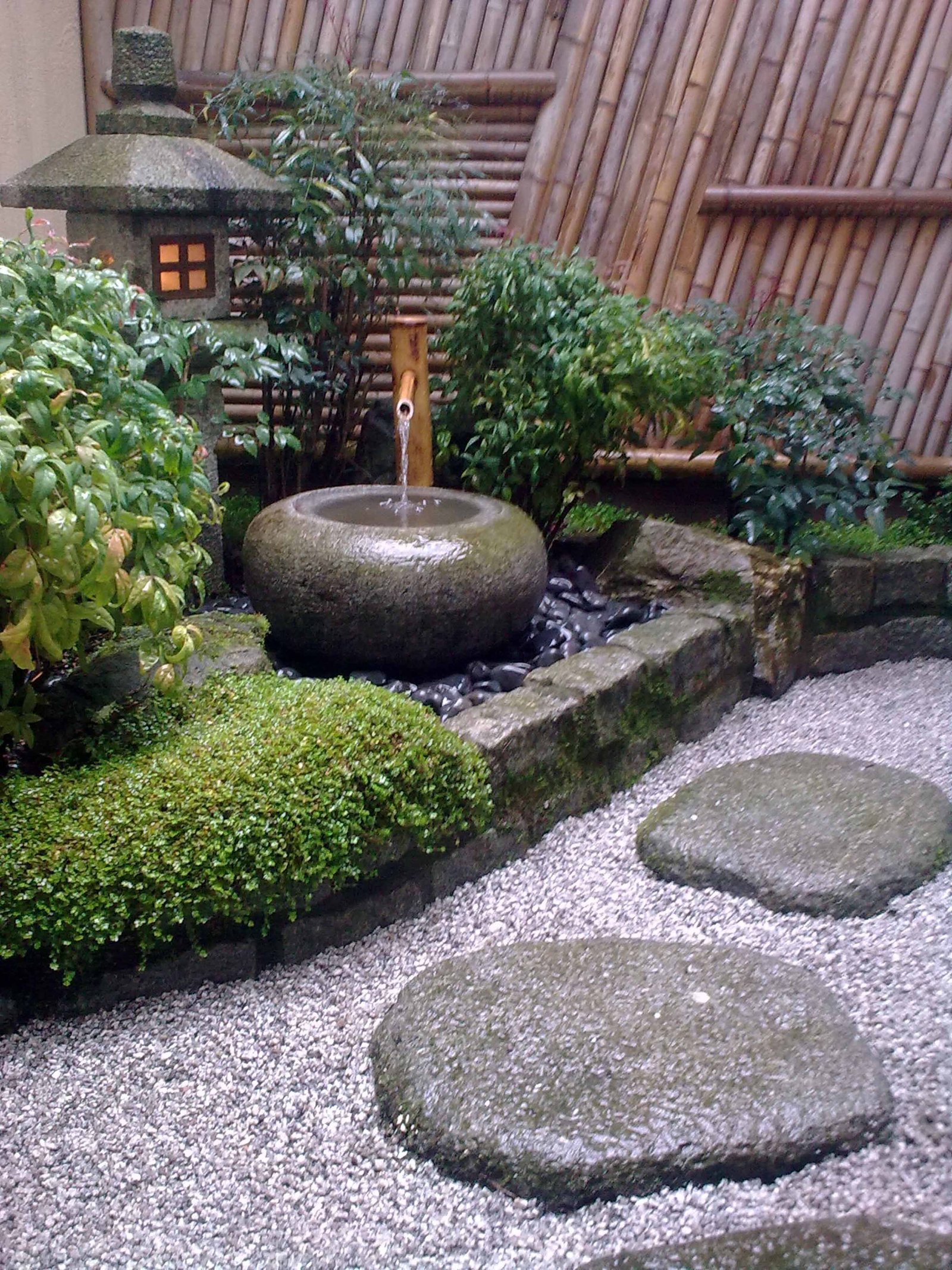 traditional japanese courtyard | garden fountains & water