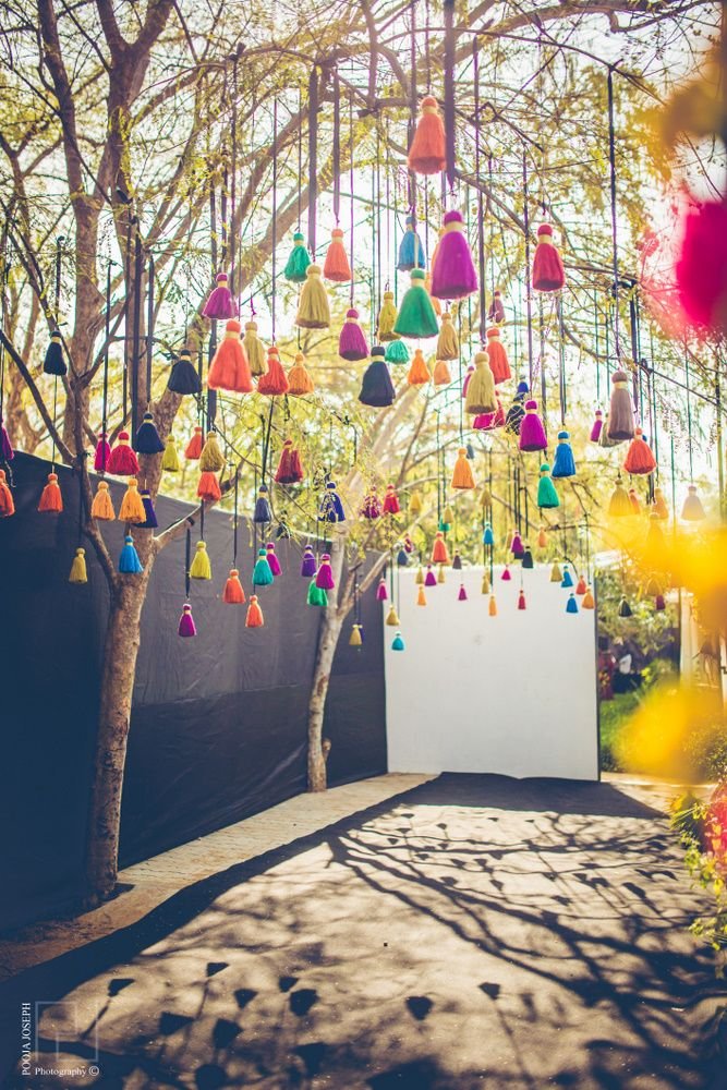 Aashna & Uneesh Wedding Photo in 2020 | Summer party ...