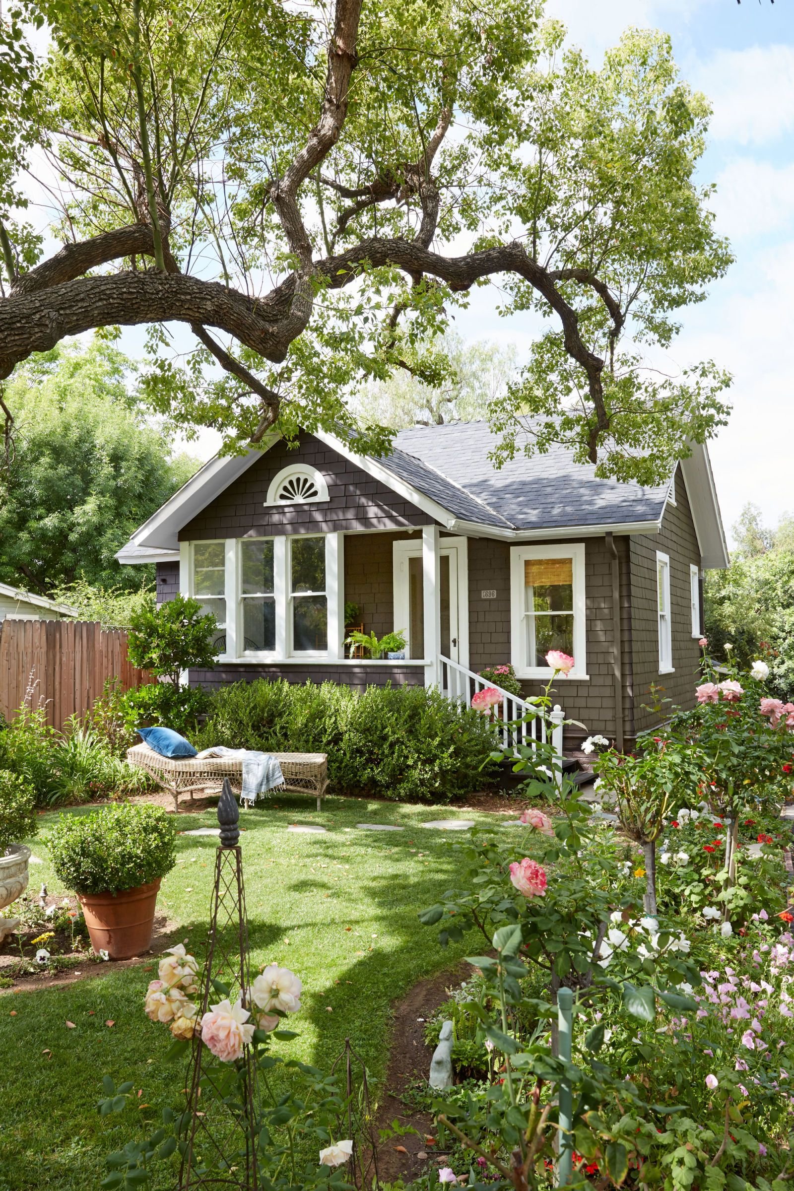 10 must-follow rules for making a small space beautiful | country