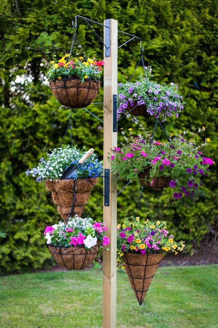 17 fascinating examples how to arrange hanging flowers for your yard