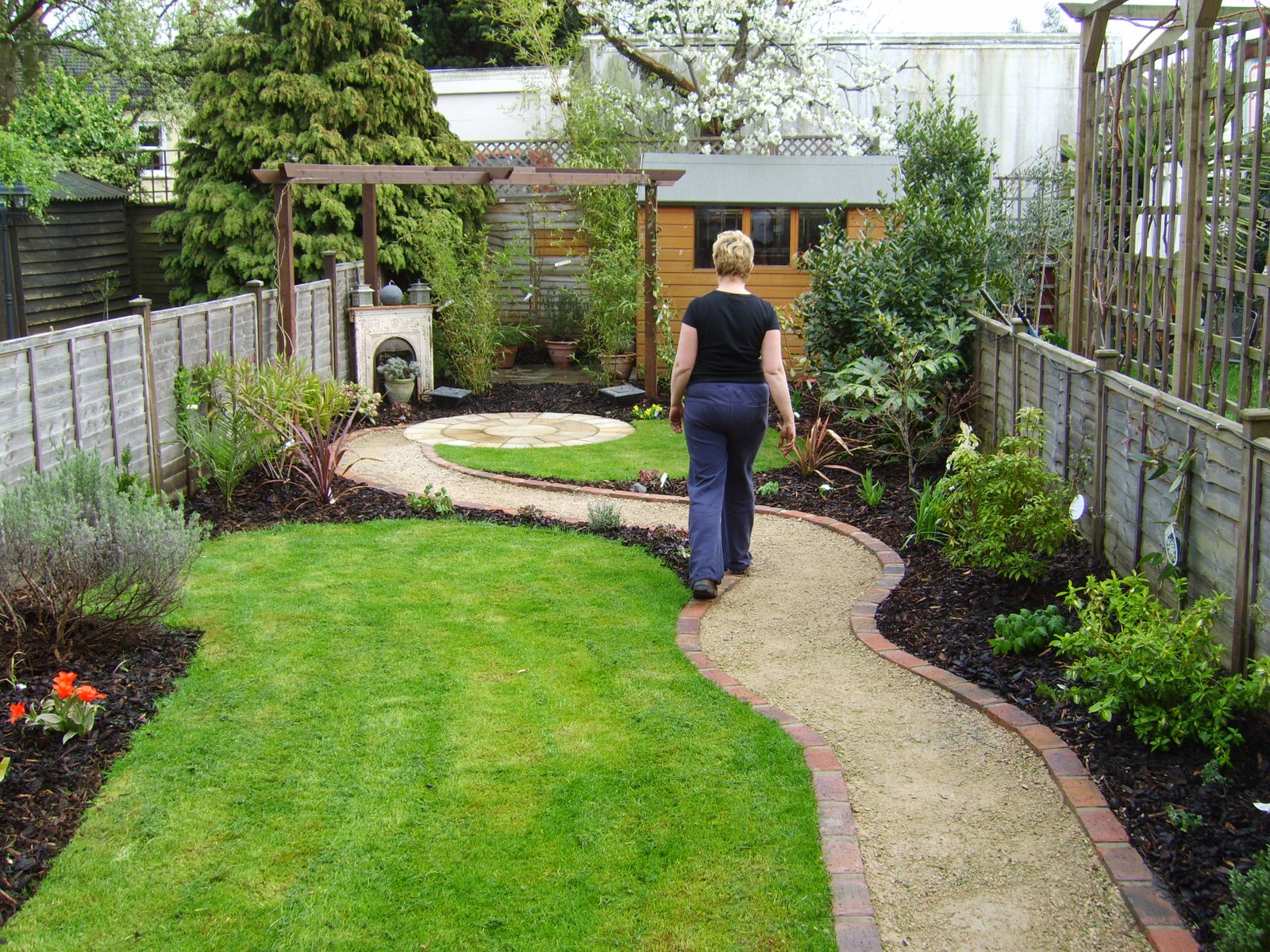 small but perfectly formed | floral & hardy | uk