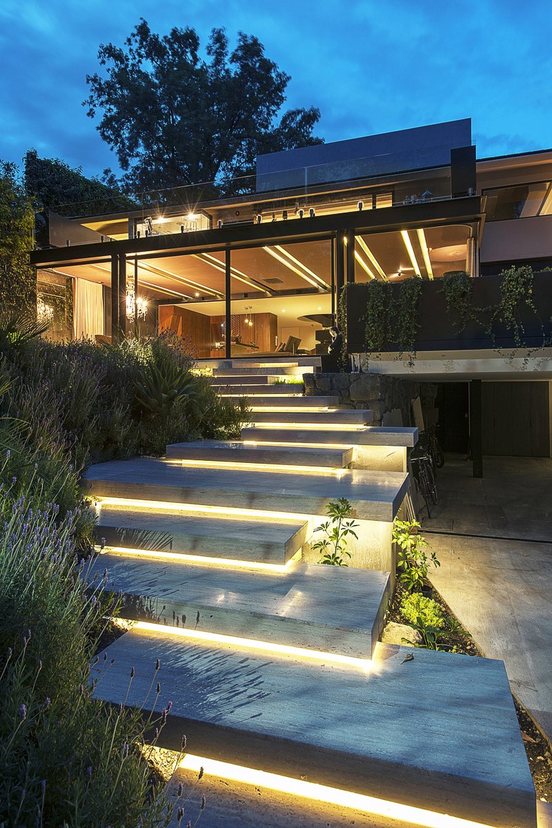 15 attractive step lighting ideas for outdoor spaces