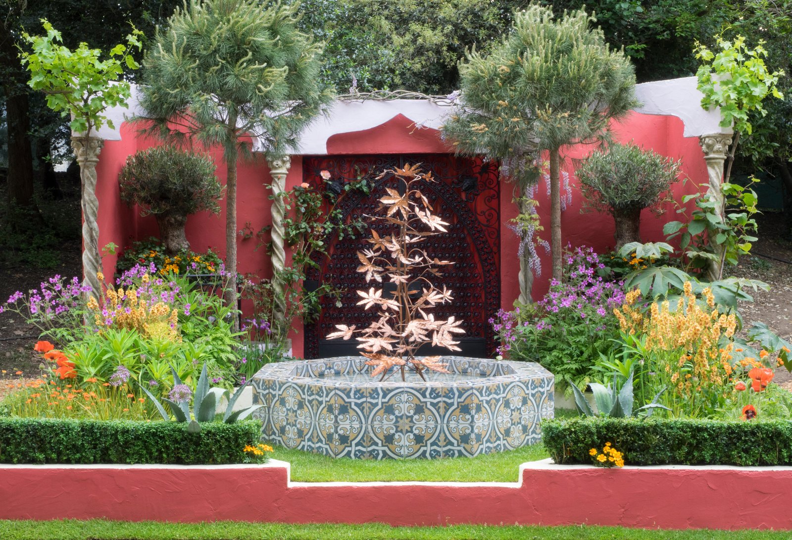 17 weird and wonderful gardens from rhs chelsea - the english garden