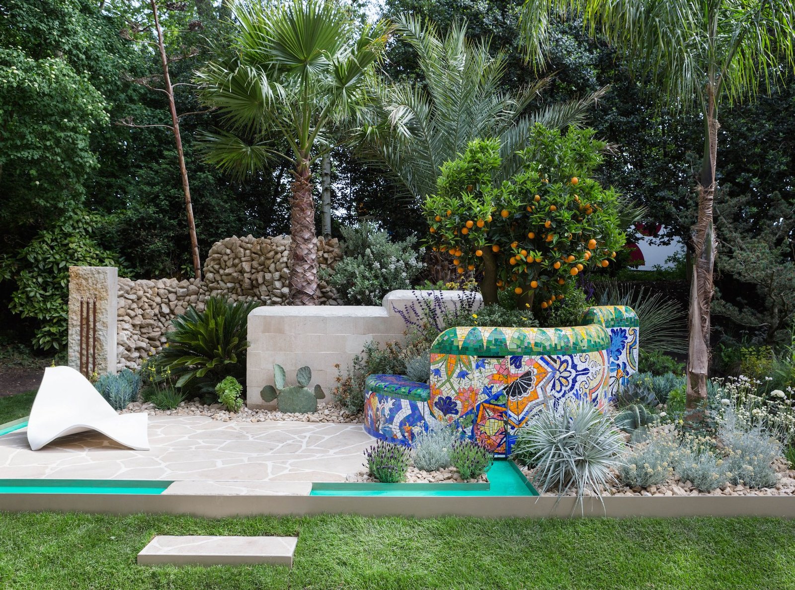 viking cruises garden wins chelsea flower show gold - the english garden