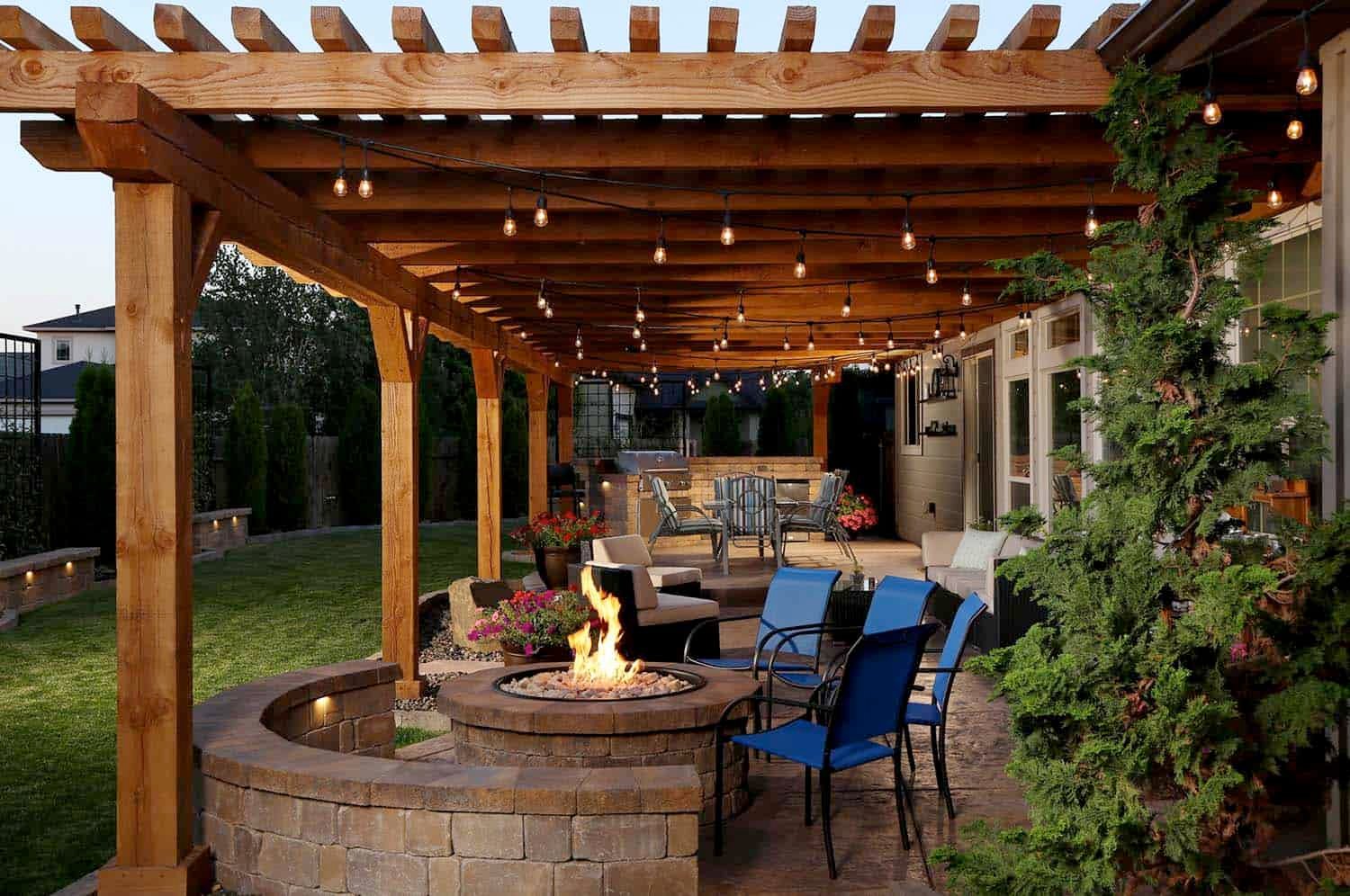 25 very inspiring string light ideas for magical outdoor spaces