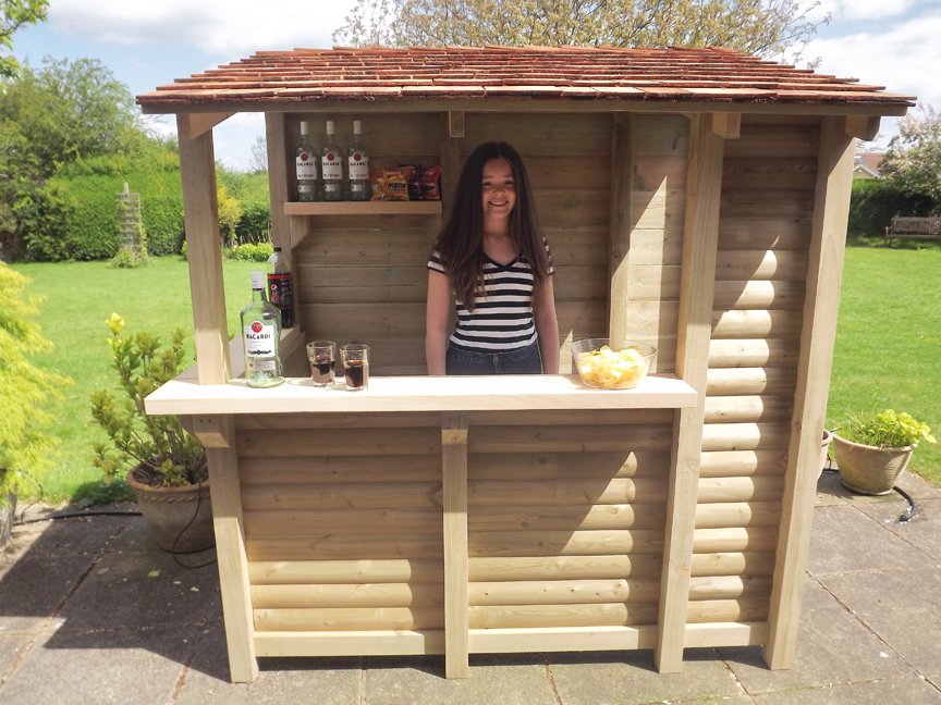 enjoy a weekend with friends in your personal garden bar