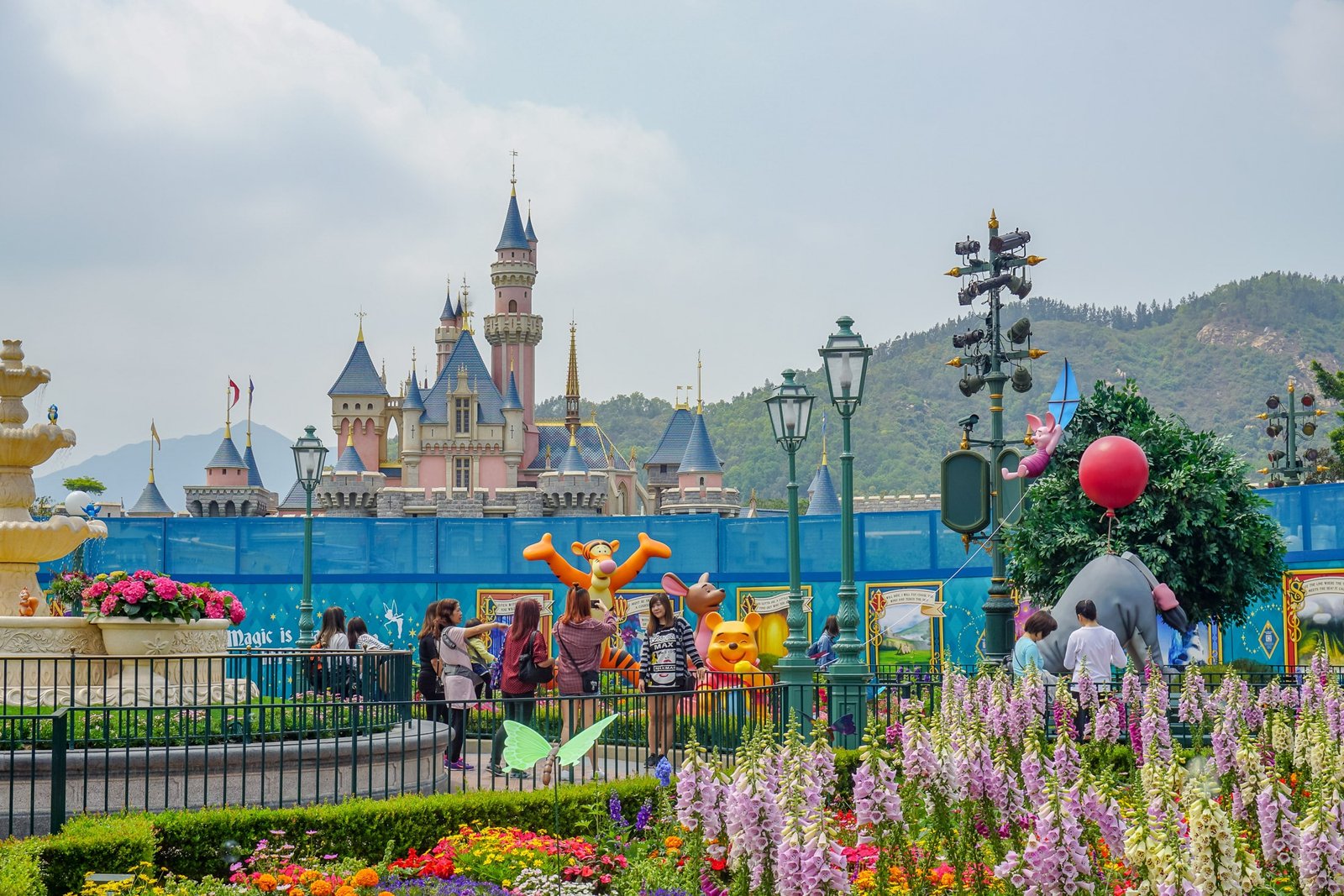 hong kong disneyland insider's guide | hong kong with kids