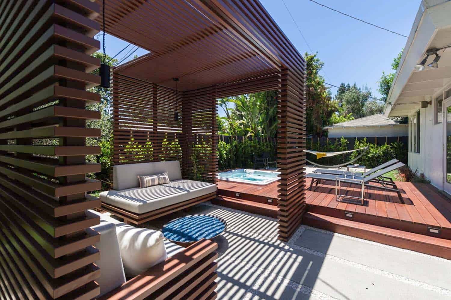 25+ amazing ideas for creating an outdoor deck for entertaining