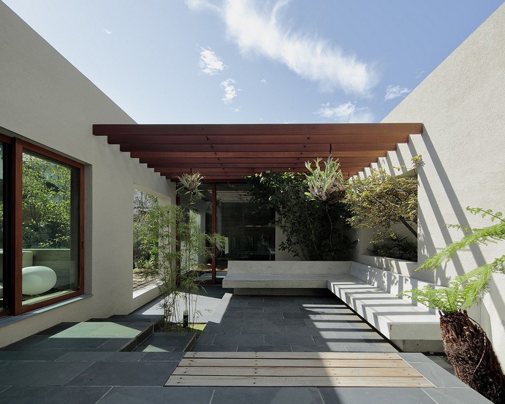 18 stunning industrial patio designs for the best outdoor season